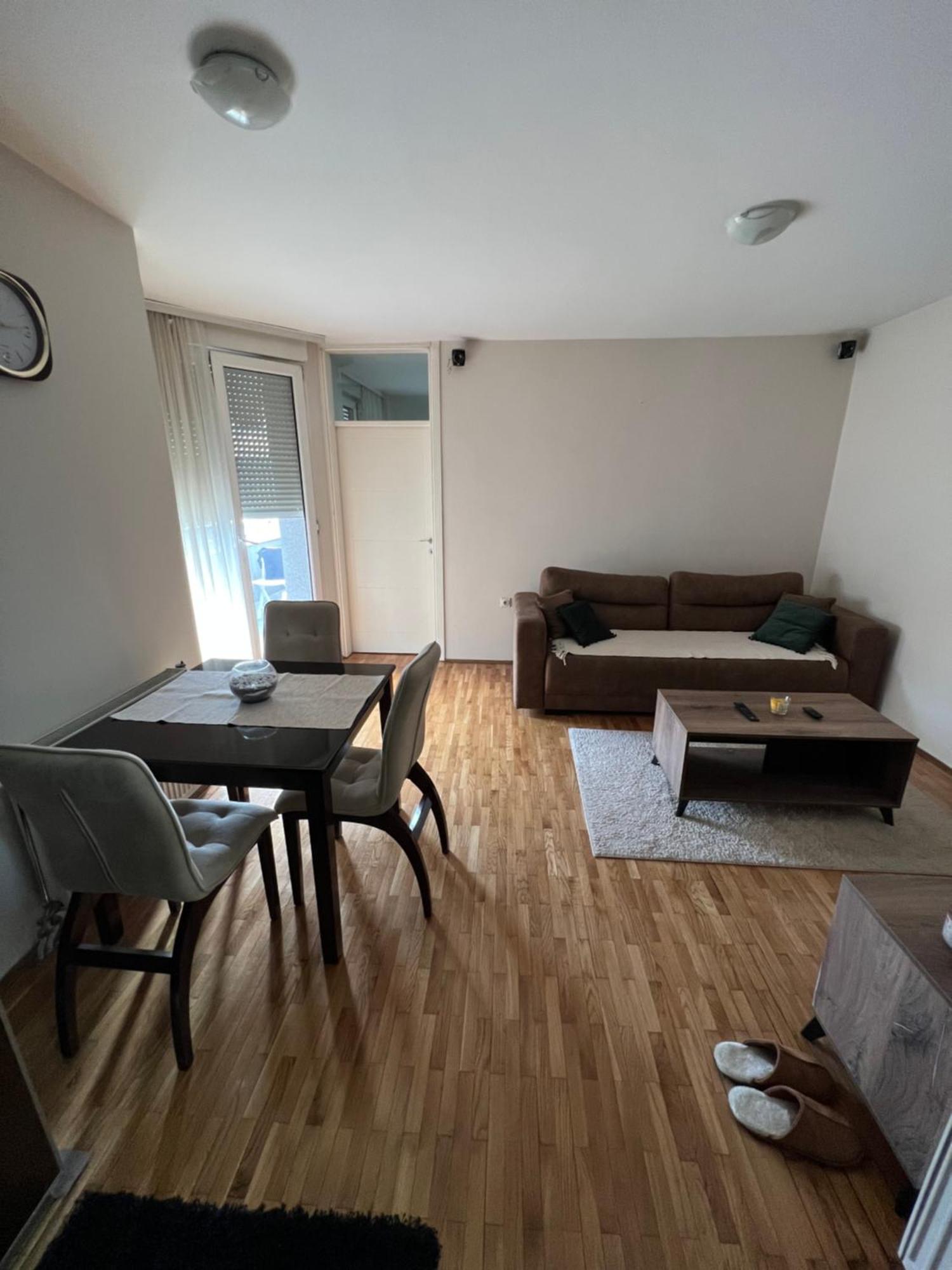Sad Apartman Ni 외부 사진